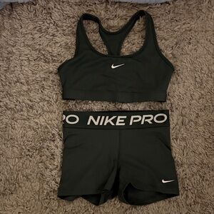 BARLEY WORN Nike Pro Olive Set